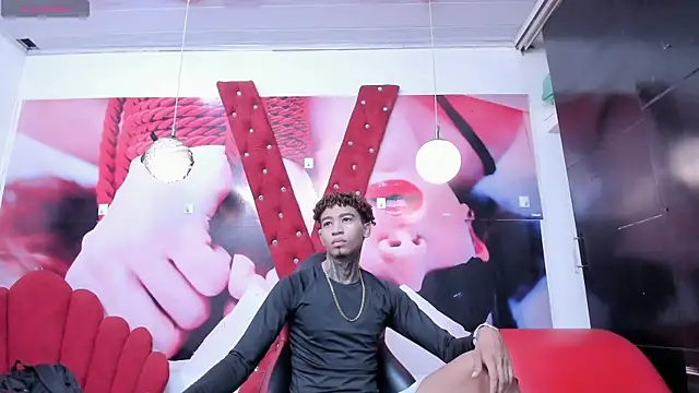 sexy blacks  online show from March 11, 2025, 11:23 am