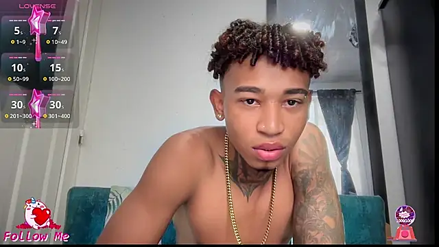 sexy blacks  online show from November 13, 2025, 12:15 pm