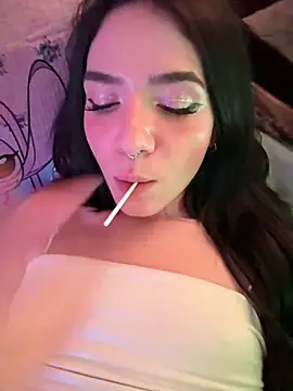 Snapshot of ShannonShanny chatting on February 3, 2025, 9:18 pm ShannonShanny online show from February 3, 2025, 9:18 pm