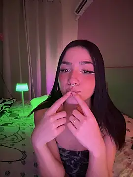 Snapshot of ShannonShanny chatting on October 17, 2025, 7:05 pm ShannonShanny online show from October 17, 2025, 7:05 pm