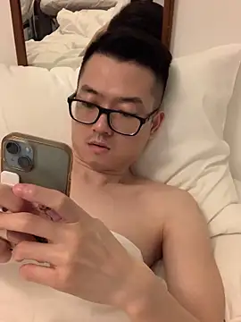 wangjian2324 online show from November 23, 2025, 12:27 pm