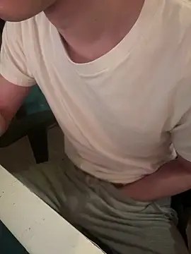 wangjian2324 online show from December 19, 2025, 3:19 pm