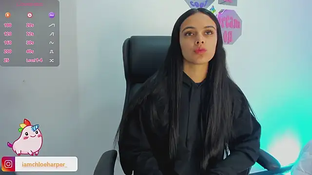 Snapshot of ChloeHarper_ chatting on December 13, 2024, 11:55 am ChloeHarper online show from December 13, 2024, 11:55 am