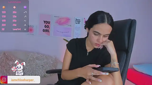 Snapshot of ChloeHarper_ chatting on January 10, 2025, 6:17 pm ChloeHarper online show from January 10, 2025, 6:17 pm