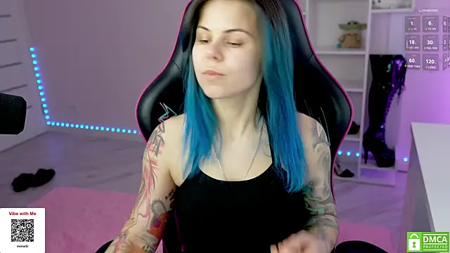 Latex Kitty online show from November 18, 2025, 11:03 am