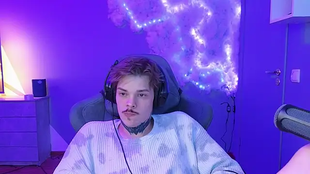 DENIS HERE online show from February 1, 2025, 11:37 pm