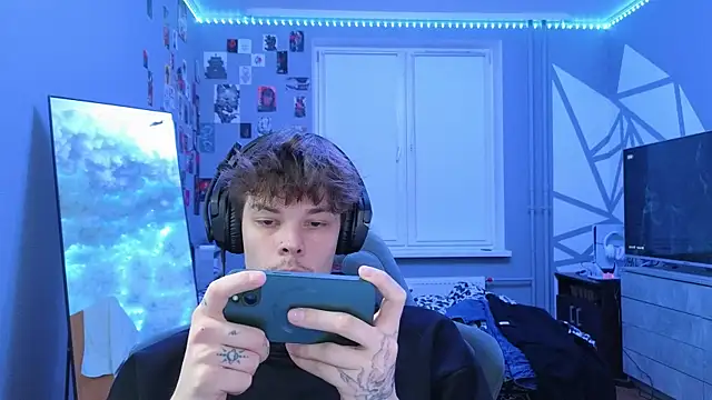 DENIS HERE online show from February 20, 2025, 4:25 pm