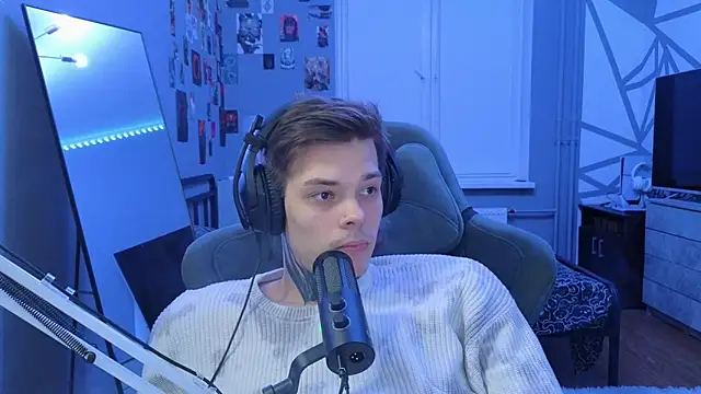 DENIS HERE online show from March 1, 2025, 8:31 pm