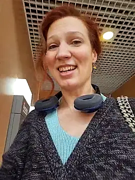 Exhibitionsplit online show from December 5, 2025, 12:36 pm