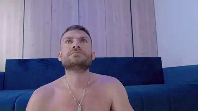 Snapshot of 10in_deluxe chatting on October 23, 2025, 7:18 am 10in deluxe online show from October 23, 2025, 7:18 am