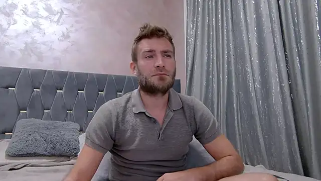 Snapshot of 10in_deluxe chatting on December 1, 2025, 3:39 pm 10in deluxe online show from December 1, 2025, 3:39 pm