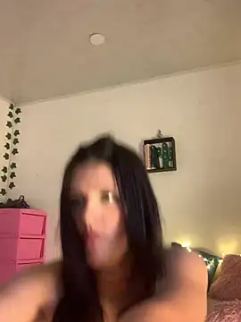 Snapshot of violet-333 chatting on January 27, 2025, 9:22 pm violet-333 online show from January 27, 2025, 9:22 pm