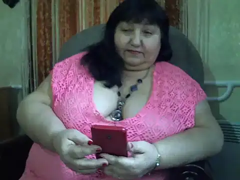 Snapshot of Nezsbudka chatting on February 8, 2025, 10:18 am Nezsbudka online show from February 8, 2025, 10:18 am