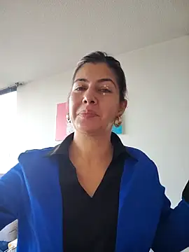 scarlett moore online show from October 18, 2025, 12:50 pm