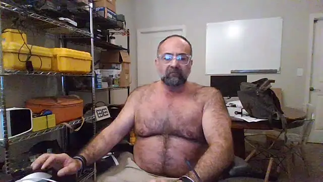 Snapshot of chainjulious chatting on December 9, 2024, 10:41 pm chainjulious online show from December 9, 2024, 10:41 pm