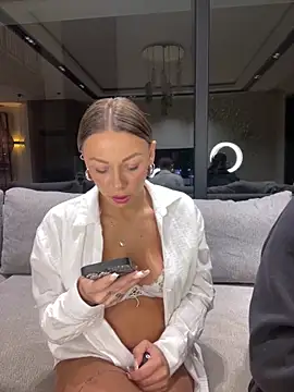 SexOnMyLvL online show from October 15, 2025, 7:47 pm