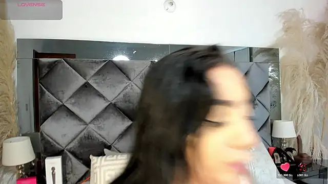 Snapshot of sofhiaa_adaams chatting on October 29, 2025, 11:06 pm sofhiaa adaams online show from October 29, 2025, 11:06 pm