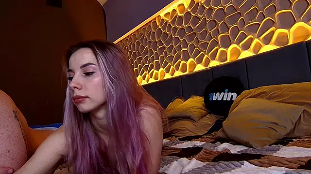 niki7377 online show from March 3, 2025, 2:37 pm