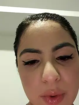 Snapshot of Lia_Hurley chatting on March 5, 2025, 6:12 pm Lia Hurley online show from March 5, 2025, 6:12 pm