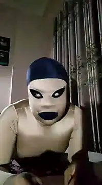 Snapshot of zentaishow chatting on December 4, 2024, 1:09 pm zentaishow online show from December 4, 2024, 1:09 pm