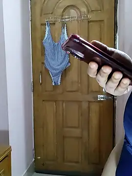 Snapshot of zentaishow chatting on October 9, 2025, 12:25 pm zentaishow online show from October 9, 2025, 12:25 pm