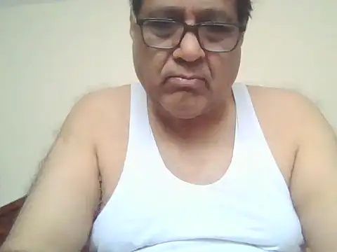 Snapshot of Nuttysub chatting on October 18, 2025, 1:52 am Nuttysub online show from October 18, 2025, 1:52 am