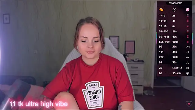 Snapshot of flower_sarah_ chatting on September 24, 2025, 10:24 pm flower sarah online show from September 24, 2025, 10:24 pm