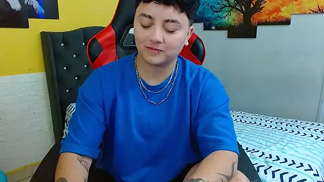 isabeautyx19 online show from October 30, 2025, 2:02 am