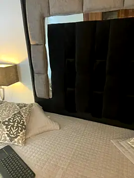 Bonnie vega online show from November 25, 2025, 8:42 pm