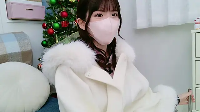 Snapshot of -minami- chatting on December 12, 2024, 12:33 pm -minami- online show from December 12, 2024, 12:33 pm