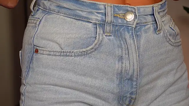 Snapshot of NinaCrystal1 chatting on November 21, 2025, 9:08 am NinaCrystal1 online show from November 21, 2025, 9:08 am