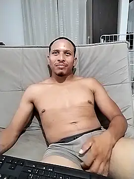 Snapshot of Piroca_doce18 chatting on December 27, 2024, 4:04 am Piroca doce18 online show from December 27, 2024, 4:04 am