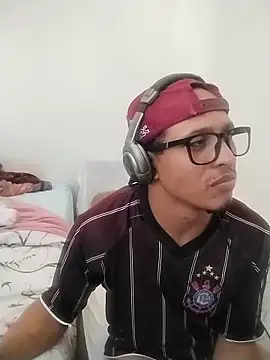 Snapshot of Piroca_doce18 chatting on November 20, 2025, 5:45 pm Piroca doce18 online show from November 20, 2025, 5:45 pm