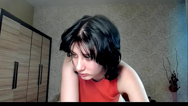 JulisSweet online show from January 17, 2025, 1:56 pm