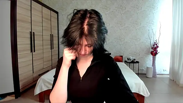 JulisSweet online show from January 19, 2025, 7:25 am