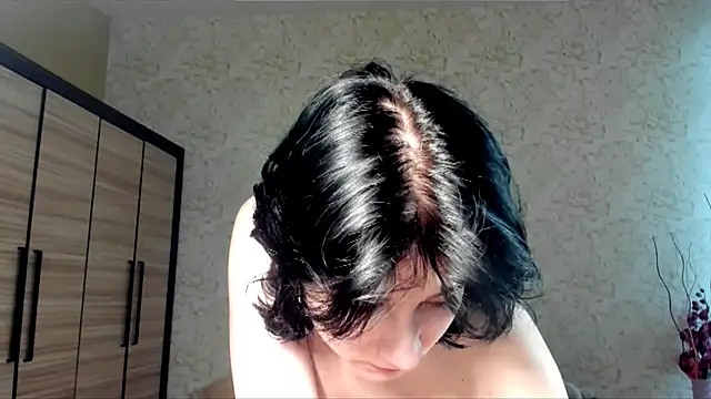 JulisSweet online show from January 24, 2025, 1:36 pm