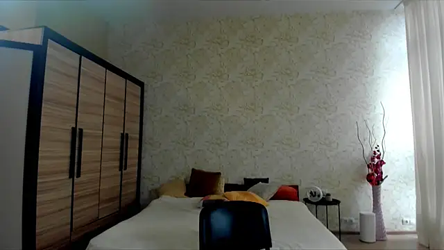 JulisSweet online show from January 31, 2025, 12:07 pm