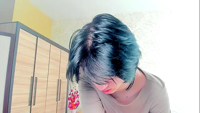 JulisSweet online show from March 22, 2025, 10:28 am