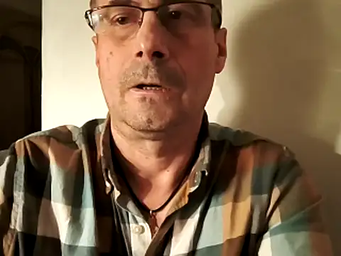 Snapshot of gendos777 chatting on December 18, 2025, 2:56 pm gendos777 online show from December 18, 2025, 2:56 pm