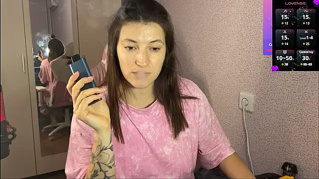 Snapshot of Katrin__kiss chatting on February 5, 2025, 6:15 pm Katrin kiss online show from February 5, 2025, 6:15 pm