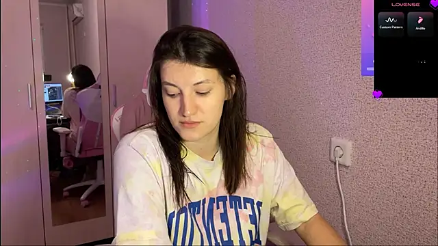 Snapshot of Katrin__kiss chatting on February 9, 2025, 5:22 pm Katrin kiss online show from February 9, 2025, 5:22 pm