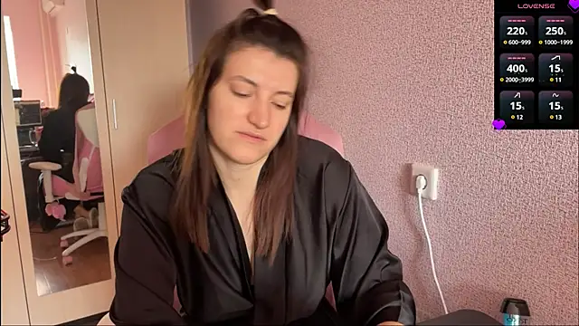 Snapshot of Katrin__kiss chatting on February 11, 2025, 7:33 am Katrin kiss online show from February 11, 2025, 7:33 am