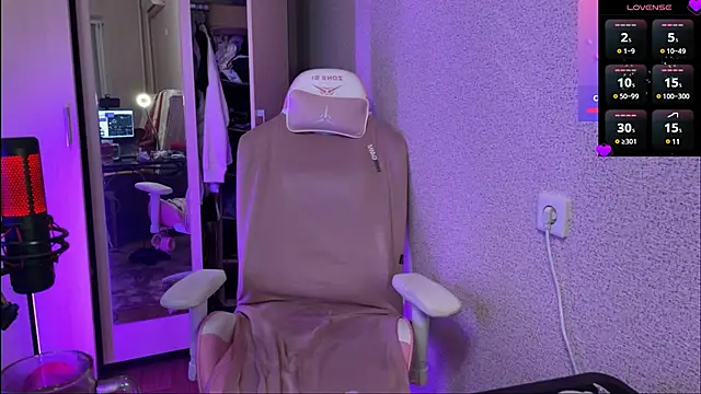 Snapshot of Katrin__kiss chatting on February 21, 2025, 5:20 pm Katrin kiss online show from February 21, 2025, 5:20 pm