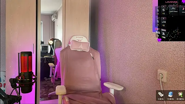 Snapshot of Katrin__kiss chatting on February 22, 2025, 6:17 am Katrin kiss online show from February 22, 2025, 6:17 am