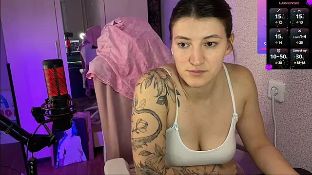 Snapshot of Katrin__kiss chatting on February 25, 2025, 7:03 pm Katrin kiss online show from February 25, 2025, 7:03 pm