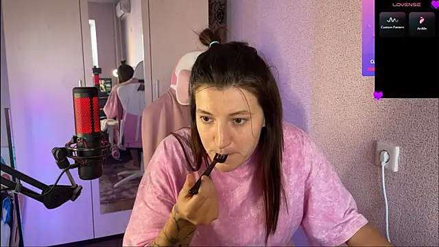 Snapshot of Katrin__kiss chatting on February 27, 2025, 2:32 pm Katrin kiss online show from February 27, 2025, 2:32 pm