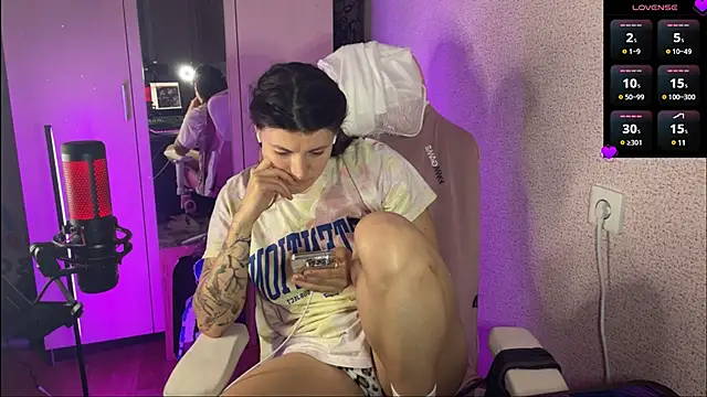 Snapshot of Katrin__kiss chatting on March 4, 2025, 7:22 pm Katrin kiss online show from March 4, 2025, 7:22 pm