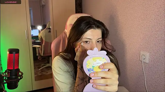 Snapshot of Katrin__kiss chatting on March 13, 2025, 3:28 pm Katrin kiss online show from March 13, 2025, 3:28 pm