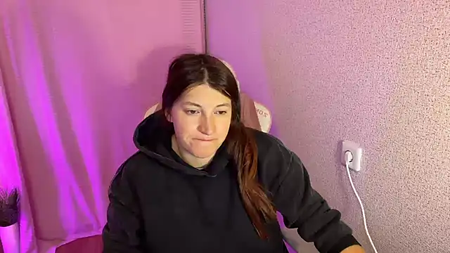 Snapshot of Katrin__kiss chatting on October 16, 2025, 1:45 pm Katrin kiss online show from October 16, 2025, 1:45 pm