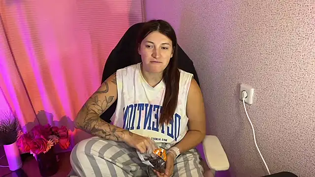 Snapshot of Katrin__kiss chatting on October 18, 2025, 3:02 pm Katrin kiss online show from October 18, 2025, 3:02 pm